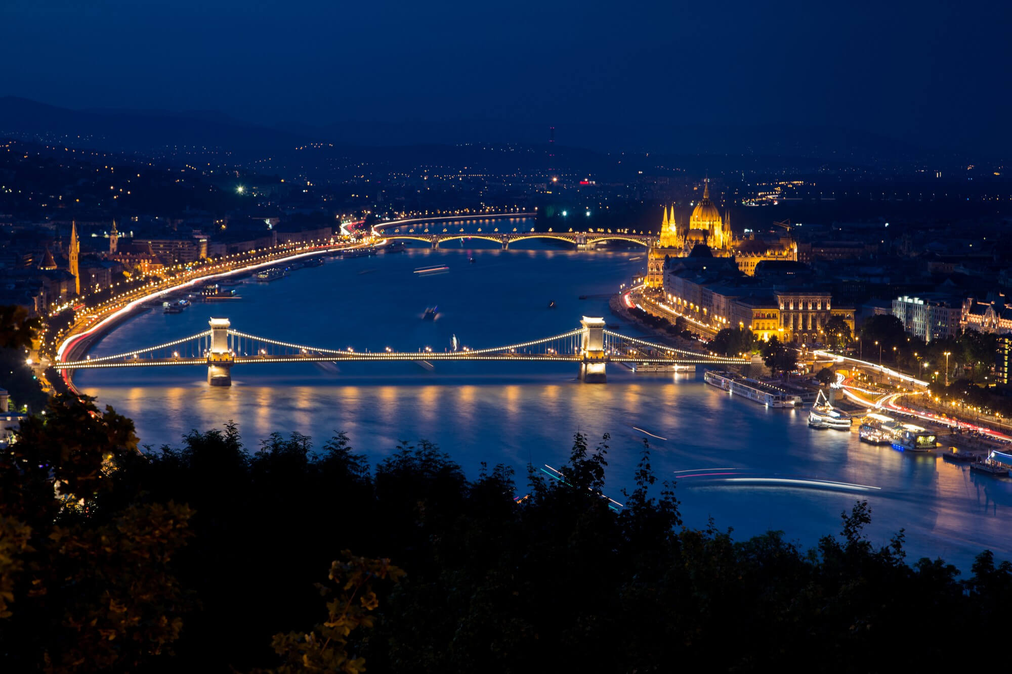 budapest at night